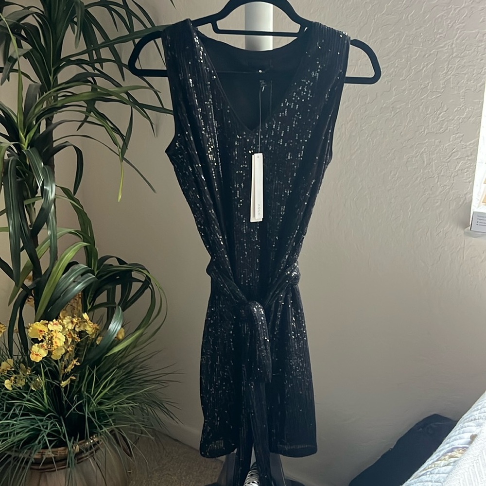 NWT Aqua Black Sequin minidress with belt -size small